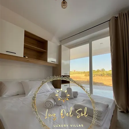 Luz Del Sol * ניאה מודאניה